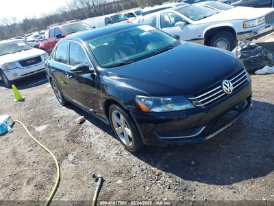 VOLKSWAGEN PASSAT 2012