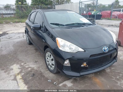 TOYOTA PRIUS C 2014