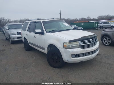 LINCOLN NAVIGATOR 2011