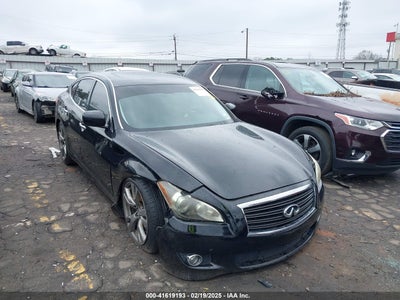 INFINITI M37 2011