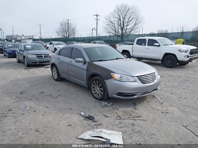 CHRYSLER 200 2013