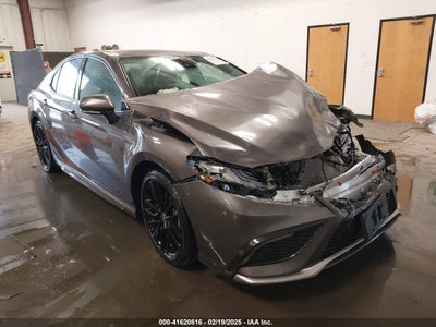 TOYOTA CAMRY HYBRID 2024