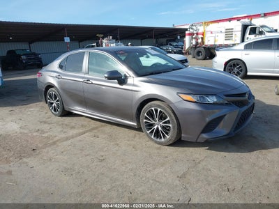 TOYOTA CAMRY 2020