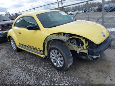 VOLKSWAGEN BEETLE 2015