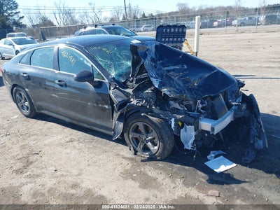KIA K5 2023