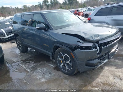 RIVIAN R1S 2023