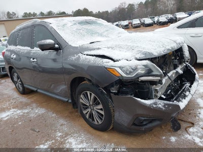 NISSAN PATHFINDER 2017