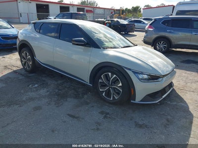 KIA EV6 2024