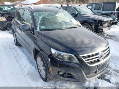 VOLKSWAGEN TIGUAN 2011