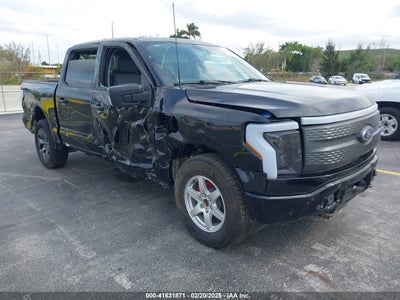 FORD F-150 LIGHTNING 2023