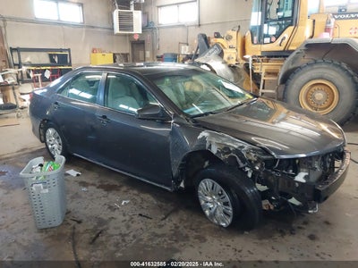 TOYOTA CAMRY 2014