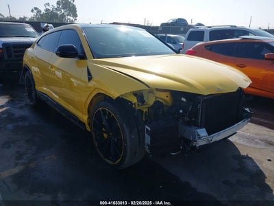 LAMBORGHINI URUS 2022