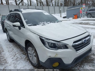 SUBARU OUTBACK 2019
