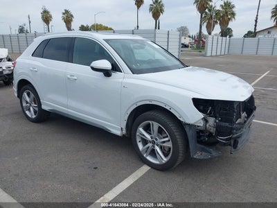 AUDI Q3 2022
