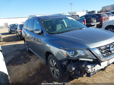NISSAN PATHFINDER 2017