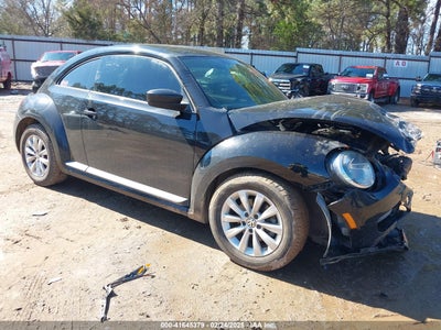 VOLKSWAGEN BEETLE 2015