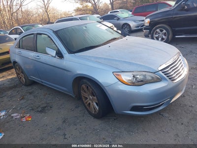 CHRYSLER 200 2013
