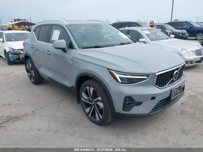 Volvo Xc40 2025