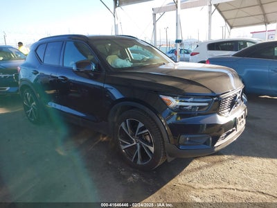 VOLVO XC40 2020