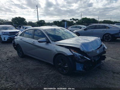HYUNDAI ELANTRA 2022