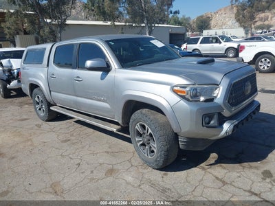 TOYOTA TACOMA 2018