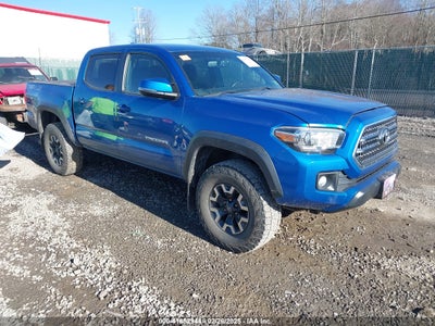 TOYOTA TACOMA 2017