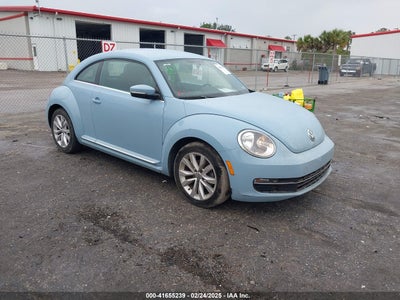 VOLKSWAGEN BEETLE 2014