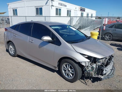 TOYOTA PRIUS PRIME 2017