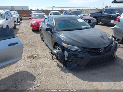 TOYOTA CAMRY 2019