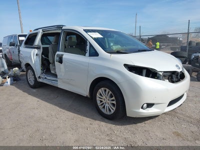 TOYOTA SIENNA 2017