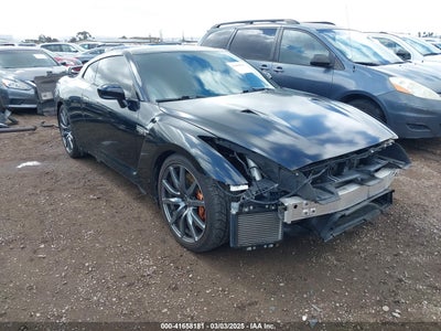 NISSAN GT-R 2014