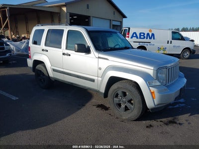 JEEP LIBERTY 2012