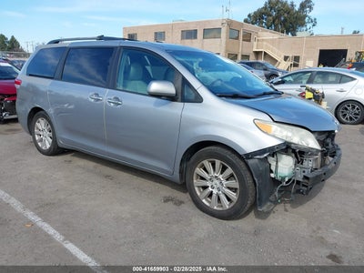 TOYOTA SIENNA 2012