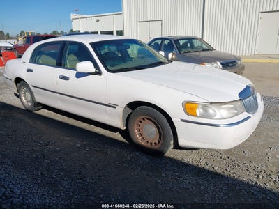 LINCOLN TOWN CAR 2000