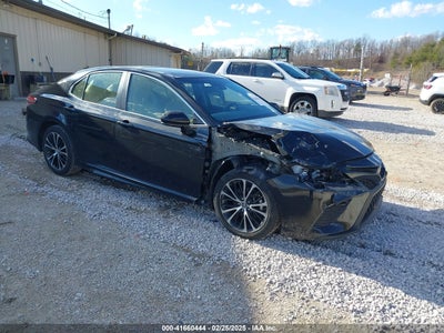 TOYOTA CAMRY 2018