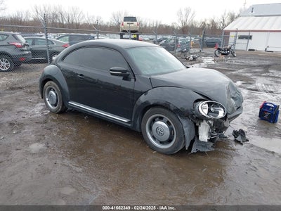 VOLKSWAGEN BEETLE 2015