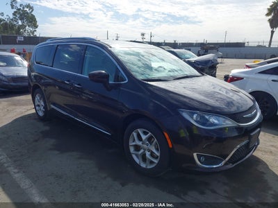 CHRYSLER PACIFICA 2017