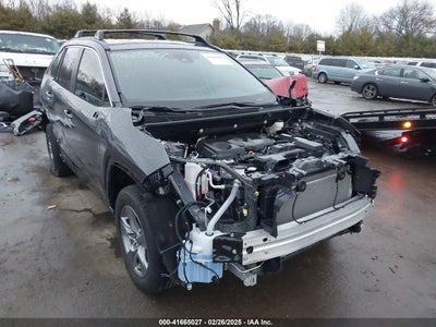 TOYOTA RAV4 2024