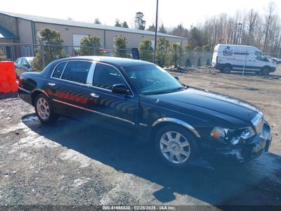 LINCOLN TOWN CAR 2007