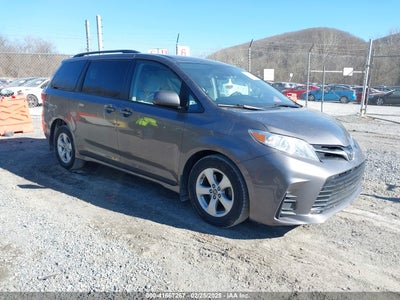 TOYOTA SIENNA 2020
