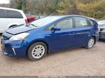 TOYOTA PRIUS V 2012