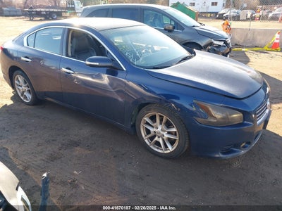 NISSAN MAXIMA 2010