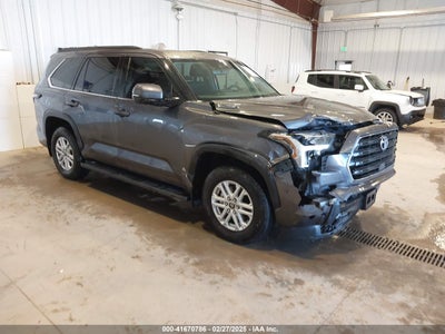 TOYOTA SEQUOIA 2023
