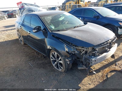 NISSAN MAXIMA 2016