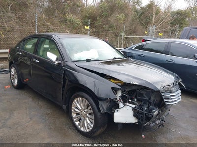 CHRYSLER 200 2011