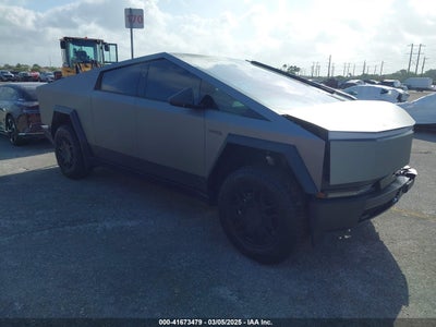 TESLA CYBERTRUCK 2024