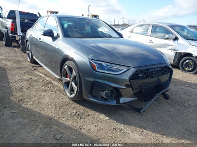 AUDI A4 2023