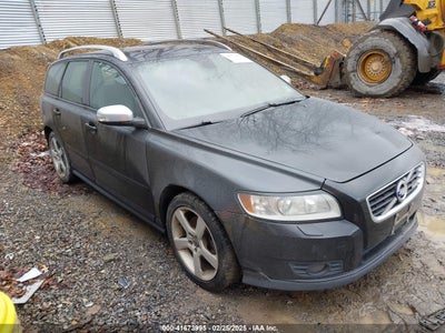 VOLVO V50 2011
