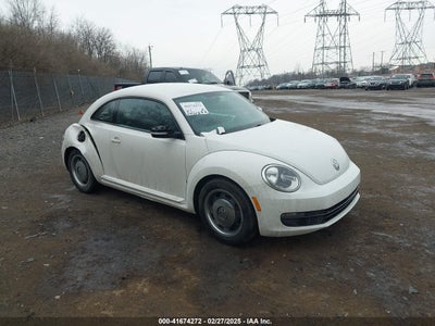 VOLKSWAGEN BEETLE 2012