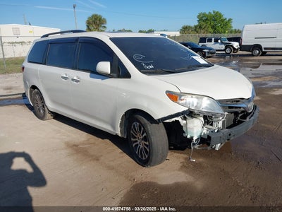TOYOTA SIENNA 2018